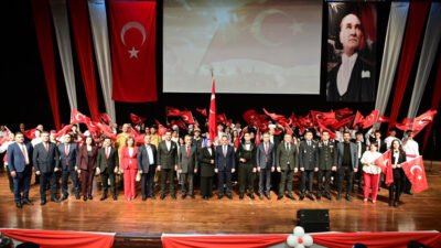 29 Ekim Cumhuriyet Bayramı’nın 102. yılı, Mamak’ta çelenk sunma töreniyle