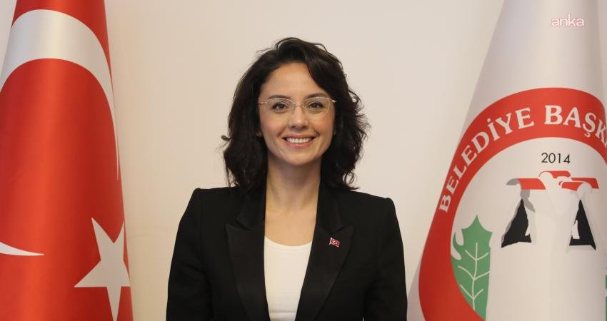 Menteşe Belediye Başkanı Köksal Aras: “102 yıl önce yakılan aydınlanma meşalesi, bugün de yolumuzu aydınlatmaya devam ediyor” Menteşe Belediye Başkanı Gonca Köksal Aras, "102 yıl önce yakılan