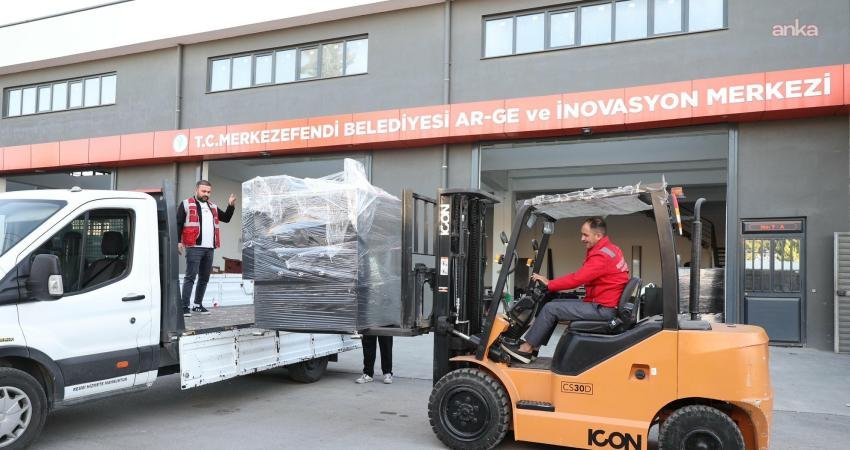 Merkezefendi Belediyesi’nin 31’inci mama makinesi Eskişehir’e teslim edildi Merkezefendi Belediyesi’nin Ar-Ge ve İnovasyon Merkezi tarafından üretilen mama makinelerinin