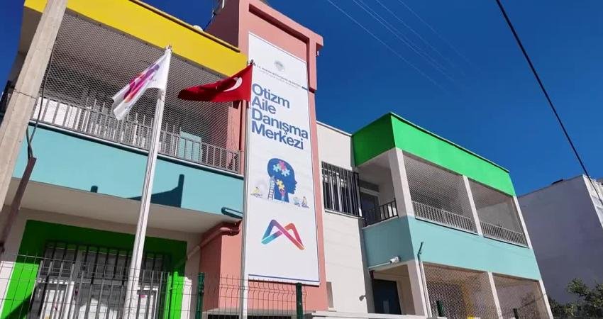 Mersin Büyükşehir Belediyesi Otizm Aile Danışma Merkezi, açılmasının üzerinden geçen