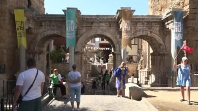 Muratpaşa Belediyesi’nin bu yıl 10’uncusunu düzenlediği Kaleiçi Old Town Festivali,