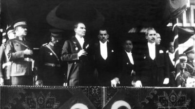 Aslına bakarsanız, neredeyse yüz yılı aşkın bir zamandır cumhuriyetle yönetilmekteyiz.