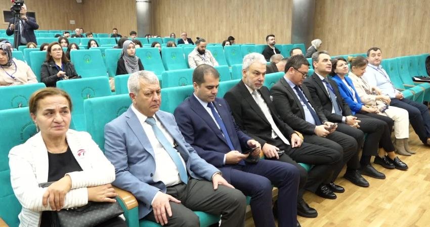 Osmangazi Belediyesi,  “Genç Girişimcilik Çalıştayı”nda gençleri, başarılı girişimcilerle buluşturdu.