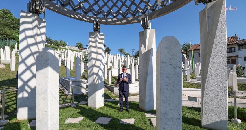 CHP Genel Başkanı Özgür Özel, Bosna-Hersek'in ilk Cumhurbaşkanı Aliya İzzetbegoviç'in vefatının