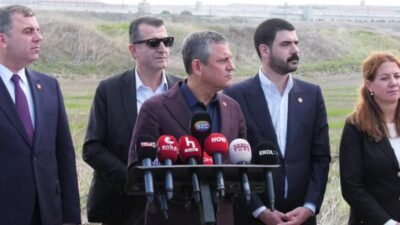 CHP lideri Özgür Özel, eski Hatay Büyükşehir Belediye Başkanı Lütfü