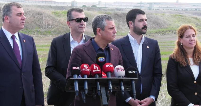 CHP lideri Özgür Özel, eski Hatay Büyükşehir Belediye Başkanı Lütfü