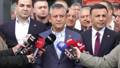 CHP Genel Başkanı Özgür Özel, İstanbul’daki çalışma ofisinde, “Meclis’te gelip