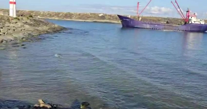 Rize’nin İyidere ilçesinde bulunan Balıkçı Barınağı’nda, barınak giriş ve mendirek