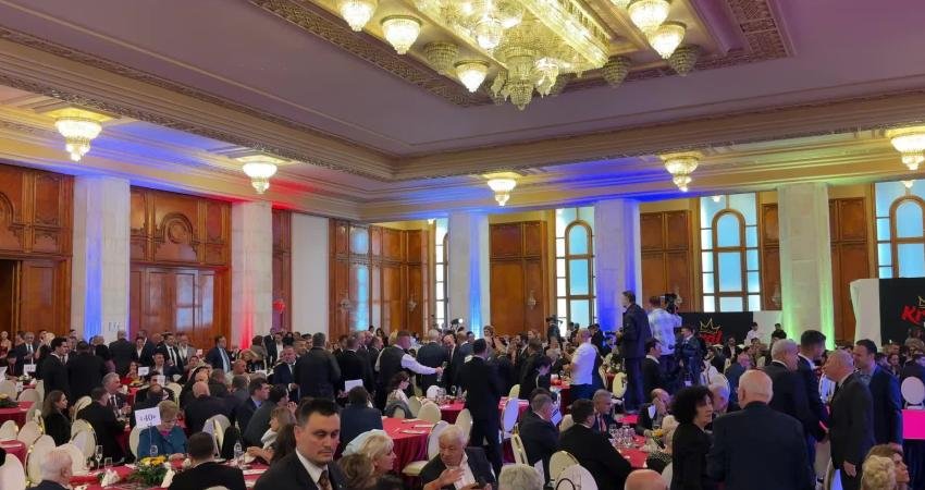 Romanya ve Türkiye’den Bükreş’te “Cumhuriyet Galası” Romanya Türkiye Ticaret ve Sanayi Odası'nın (RTTİSO) kuruluşunun 30’uncu yılı