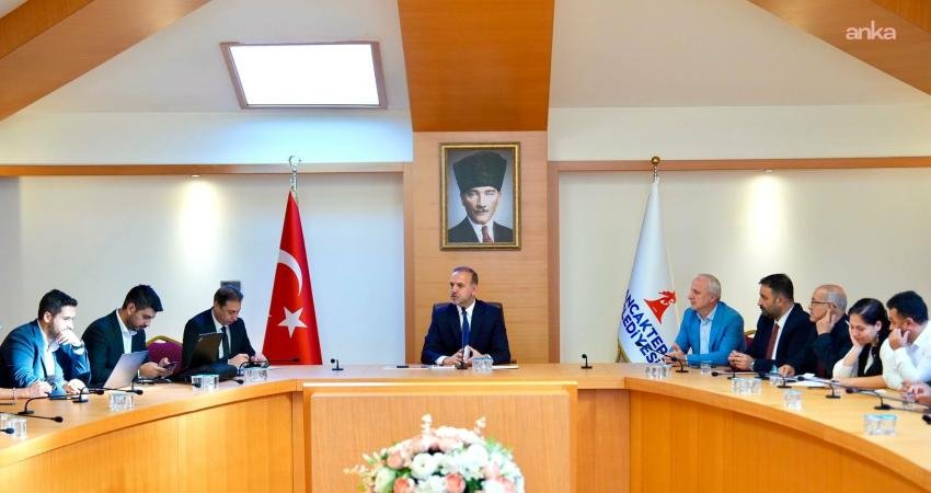Sancaktepe Belediye Başkanı Alper Yeğin, İstanbul Büyükşehir Belediyesi İETT Yolcu