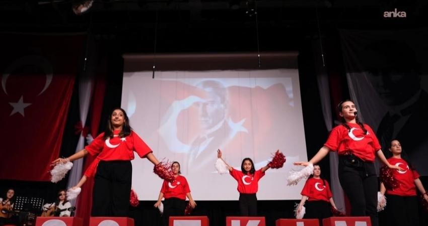 Sancaktepe Belediyesi Bilgi Evleri tarafından düzenlenen 29 Ekim Cumhuriyet Bayramı