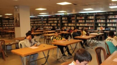 Selçuk Belediyesi, LGS ve TYT’ye hazırlanan öğrenciler için ücretsiz süreç