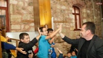 Silivri Belediye Başkanı Bora Balcıoğlu, Veteriner İşleri Müdürlüğü'nün ilkokul öğrencilerine