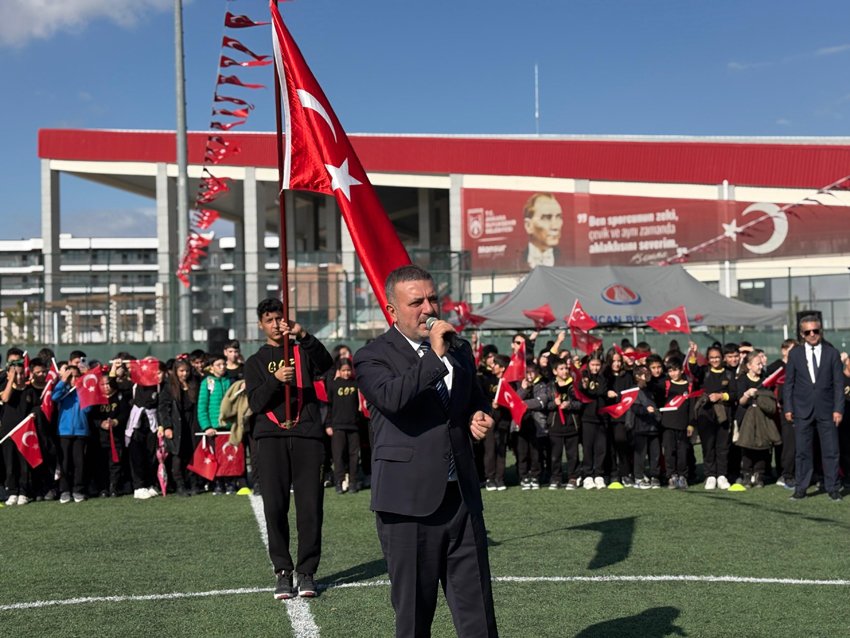 Sincan Belediyesi Cumhuriyet'in 102. kuruluş yıldönümünü büyük bir gurur ve
