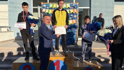 Sincan Belediyesi’nin hizmete sunduğu Yenikent, Törekent ve Çimşit yüzme havuzlarında