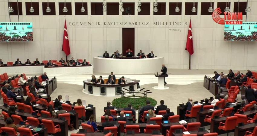CHP İstanbul Milletvekili Fethi Açıkel, "AKP'nin zikzaklı ve iniş çıkışlı