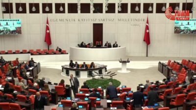 TBMM Genel Kurulu'nda İYİ Parti Grup Başkanvekili Turhan Çömez ve