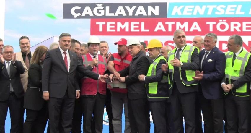 Trabzon’da Çağlayan Kentsel Dönüşüm Projesi’nin temeli törenle atıldı Çağlayan Kentsel Dönüşüm Projesi'nin temeli törenle atıldı. Törene katılan CHP Genel
