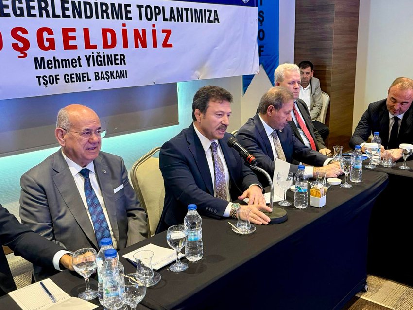 Türkiye Şoförler ve Otomobilciler Federasyonu (TŞOF) Genel Başkanı Mehmet Yiğiner başkanlığındaki Bölge Değerlendirme