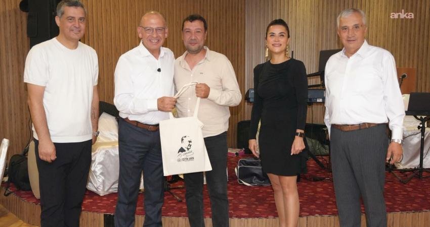 Turgutlu Belediye Başkanı Çetin Akın, 19 Ekim Muhtarlar Günü dolayısıyla