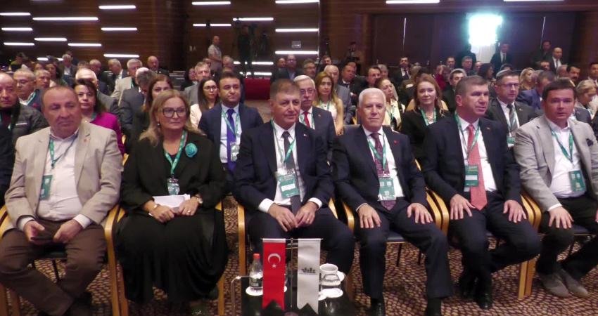 Türkiye Sağlıklı Kentler Birliği Başkanı Tugay: “İklim krizini durdurmazsak, kötünün daha kötüsünü yaşayacağız” İzmir Büyükşehir Belediye Başkanı Cemil Tugay, iklim krizine işaret ederek,