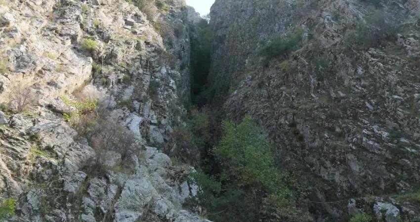 Henüz 4 yaşında olan Yusuf Sirek, Manisa’nın Soma ilçesinde bulunan Darkale