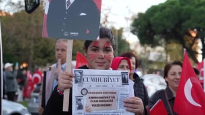 Cumhuriyetin 102. yılı Üsküdar'da coşkuyla kutladı. Üsküdar Belediyesi tarafından ilçenin