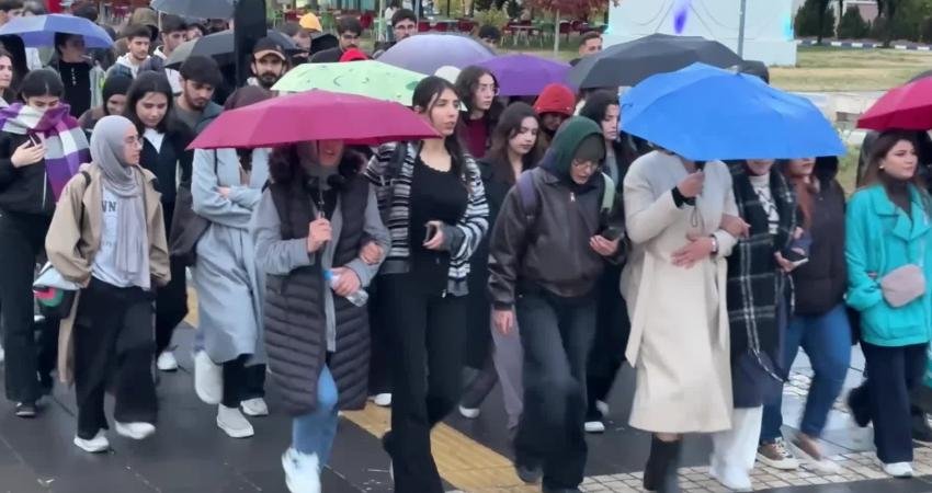 Van Yüzüncü Yıl Üniversitesi (YYÜ) öğrencilerinin bir yıl önce şüpheli şekilde
