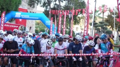 Bisikletçilerin katıldığı Veloturk Gran Fondo Çeşme by Salcano bu yıl 9’uncu