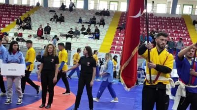 Yozgat, Hindistan’da düzenlenecek Kuşak Güreşi Dünya Şampiyonası’na katılacak milli sporcuların