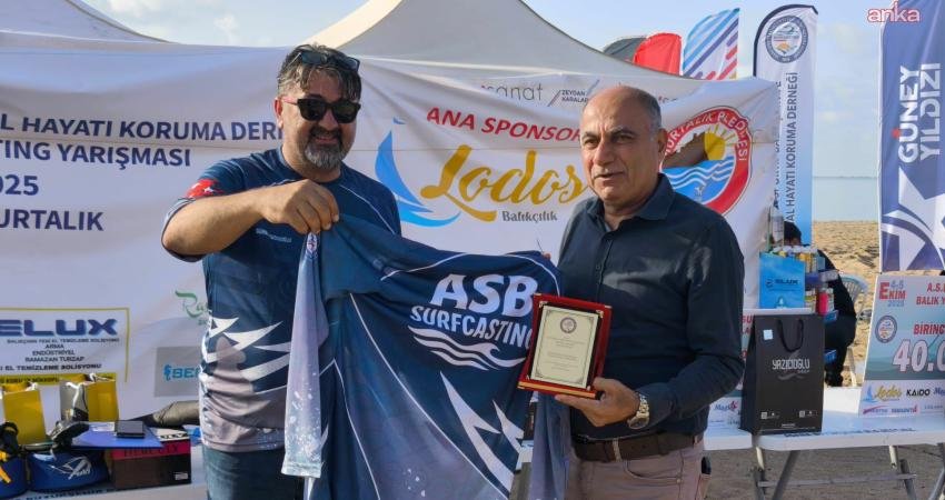 Yumurtalık Belediyesi tarafından Zeytinbeli Plajı’nda düzenlenen “1. Ulusal Sörf Casting