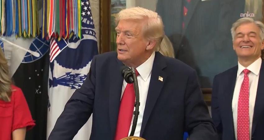 ABD Başkanı Donald Trump, Ukrayna Devlet Başkanı Volodimir Zelenski ile