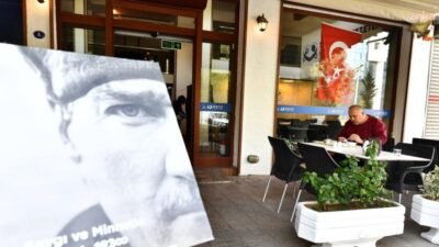 İzmir Büyükşehir Belediyesi'ne bağlı Kent Lokantaları'nda 10 Kasım Atatürk'ü Anma