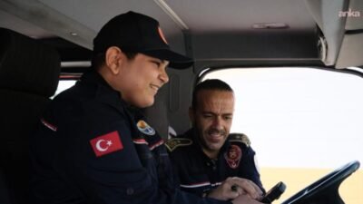 Adana Büyükşehir Belediyesi İtfaiyesi, 16 yaşındaki Ahmet’in itfaiyeci olma hayalini,