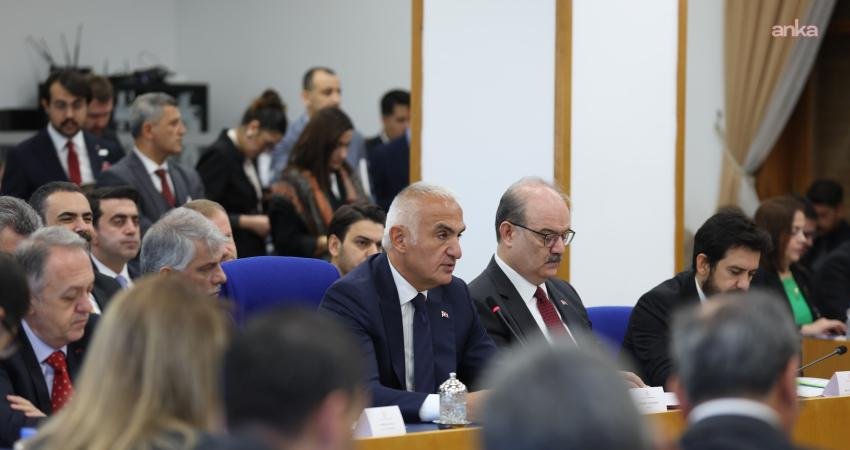 2026 bütçesi Plan ve Bütçe Komisyonu’nda… Bakan Ersoy: Restorasyonlarda yapılan her müdahale ve koruma işlemi kurul kararlarıyla uygulanmaktadır Kültür ve Turizm Bakanı Mehmet Nuri Ersoy, son zamanlarda gündemde