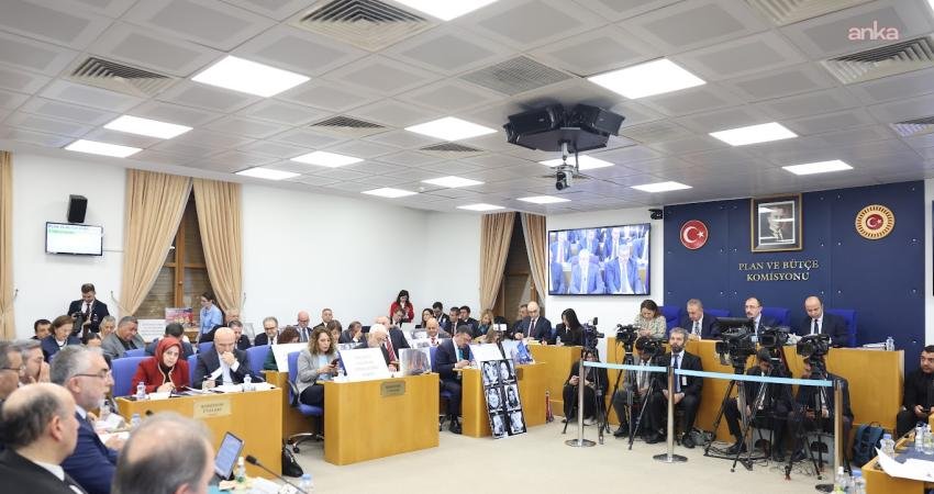 2026 bütçesi Plan ve bütçe Komisyonu’nda… CHP’li Bakırlıoğlu’ndan Bakan Işıkhan’a: Bakanlarımızın fıtratında istifa müessesesi yok CHP Manisa Milletvekili Ahmet Vehbi Bakırlıoğlu, Kocaeli’nin Dilovası ilçesinde meydana gelen
