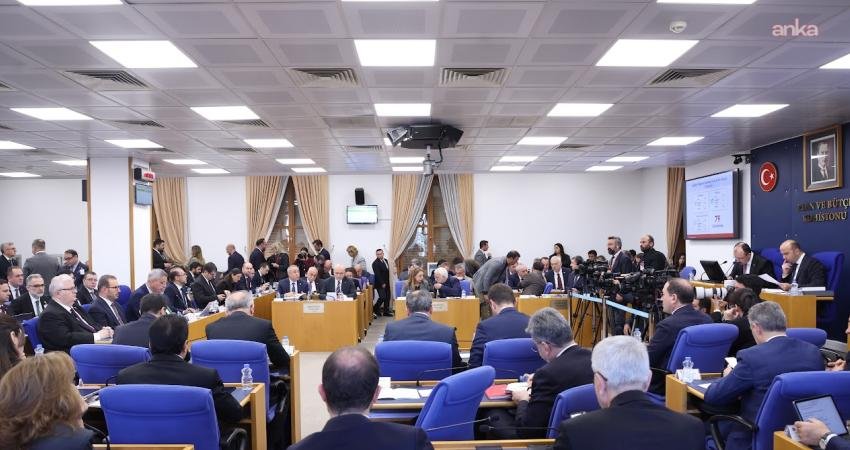 2026 bütçesi Plan ve Bütçe Komisyonu’nda… Ümit Özlale: Kaliteli sağlık hizmetini erişilebilirlikten memnuniyet yüzde 41 CHP İzmir Milletvekili Ümit Özlale, "Kaliteli sağlık hizmetini erişilebilirlikten memnuniyet,