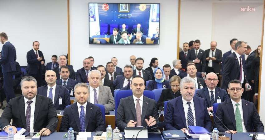 2026 yılı bütçesi Plan ve Bütçe Komisyonu’nda… Bakan Kacır: Türkiye hazır giyim ve tekstilde dünyanın en önemli üreticileri arasında. Bu sektörleri gözden çıkarmamız asla söz konusu değil Sanayi ve Teknoloji Bakanlığı'nın 2026 bütçesi ve kesin hesabı, Plan