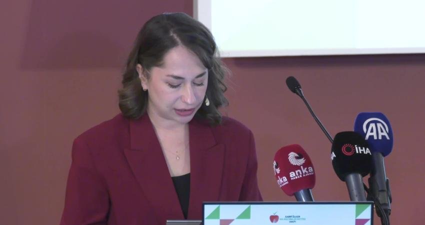 5. Uluslararası Beslenme, Sağlık Okuryazarlığı ve Eğitim Konferansı… Dr. Talat İçöz: Türkiye’deki beslenme, sağlık ve gıda okuryazarlığı düzeyi, diğer ülkelerin bir hayli gerisinde Sabri Ülker Vakfı Başkanı Dr. Talat İçöz, 5. Uluslararası Beslenme, Sağlık
