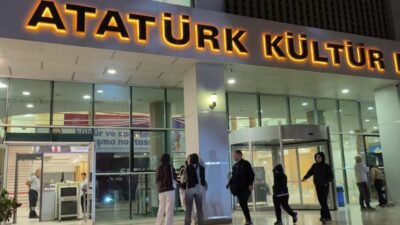 Yenişehir Belediyesi tarafından düzenlenen 5. Yenişehir Komedi Oyunları Festivali boyunca