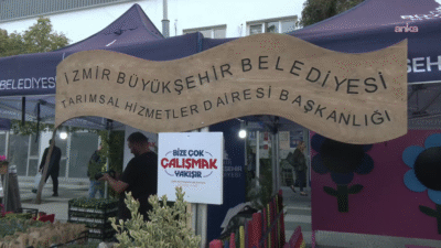 İzmir Büyükşehir Belediye Başkanı Cemil Tugay, Kültürpark’ta düzenlenen 2’nci Balkon