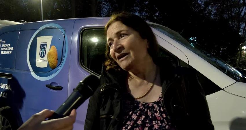 Ankara'da yurttaşlar, Ankara Büyükşehir Belediyesi'nin ücretsiz çorba hizmetine soruşturma açılmasına, "Çorba