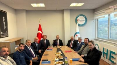 Hekimsen Genel Başkanı Adil Kurban, sağlık ve kamu çalışanlarını aynı