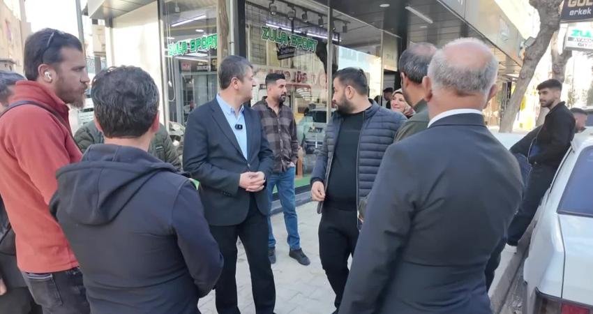 Adıyaman Belediye Başkanı Abdurrahman Tutdere, altyapı çalışmalarının yoğunlaştığı Eskisaray Mahallesi