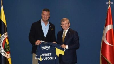 Gelecek Partisi Genel Başkanı Ahmet Davutoğlu, Fenerbahçe Spor Kulübü Başkanlığı'na