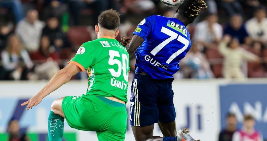 Süper Lig’in 13. haftasında Alanyaspor, sahasında ağırladığı Kasımpaşa’ya 2-1 mağlup