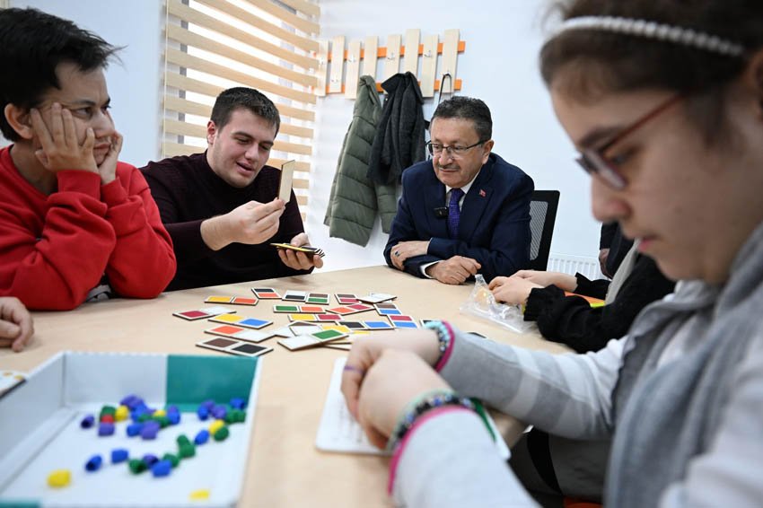 Altındağ Belediyesi Engelsiz Yaşam Merkezi’nde eğitim-öğretim dönemi başladı. Özel gereksinimli