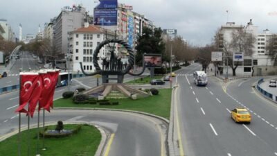 Ankara'da 10 Kasım nedeniyle yarın bazı yollar araç trafiğine kapatılacak.