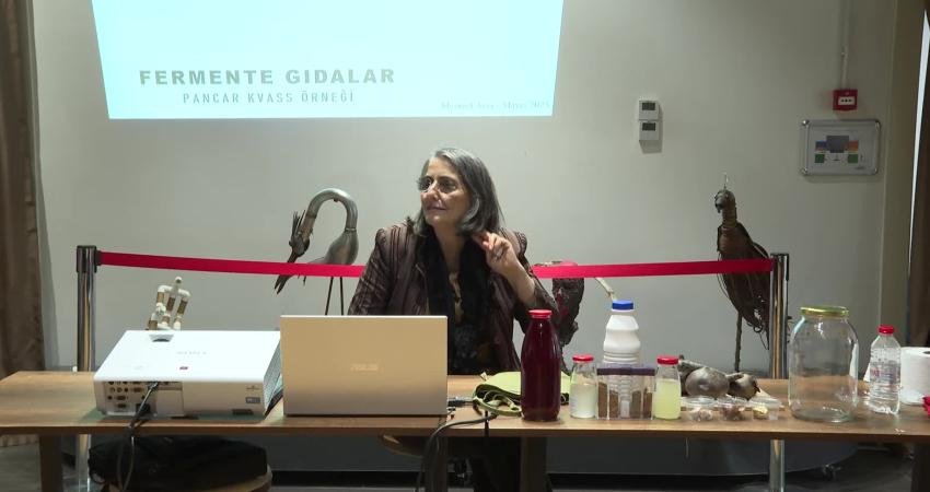 Antalya Büyükşehir Belediyesi İnovasyon Merkezi’nde eğitici atölyeler sürüyor Antalya Büyükşehir Belediyesi Çevre Eğitim ve İnovasyon Merkezi’nde düzenlenen atölyeler