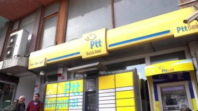 Ataşehir Finanskent Mahallesi'nde bulunan Mustafa Kemal PTT Şubesi'nin zarar ettiği